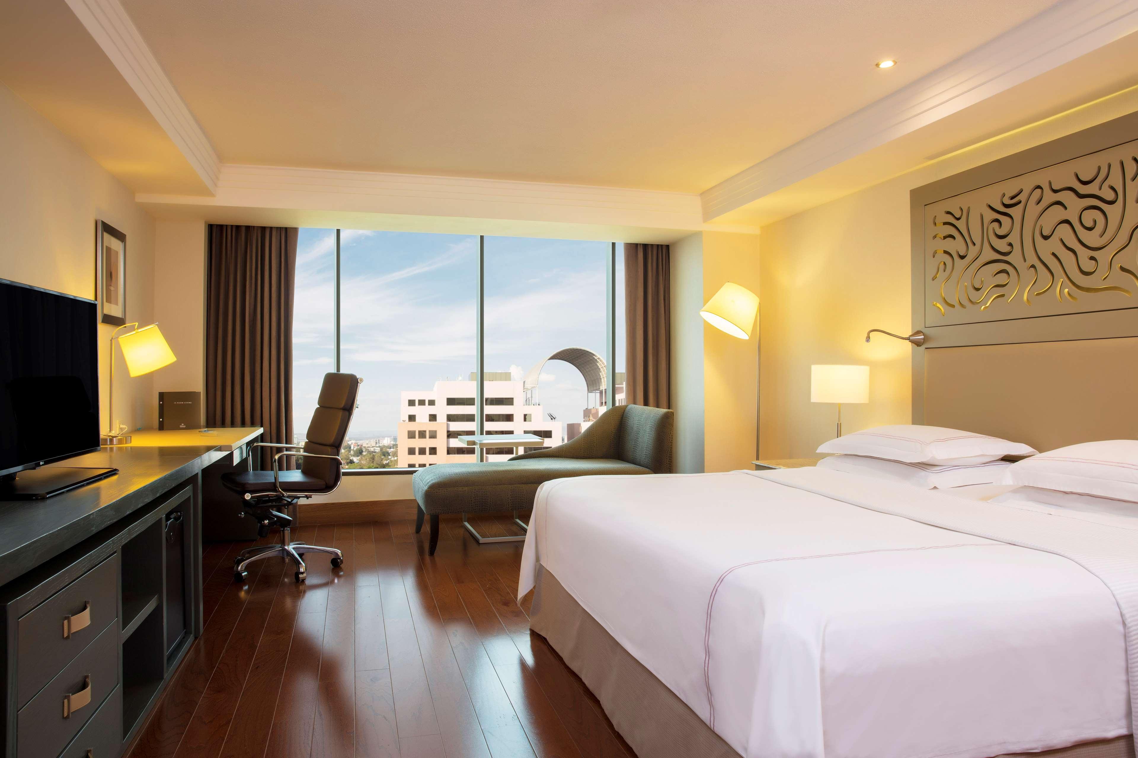 Barcelo Guadalajara Hotel Luaran gambar