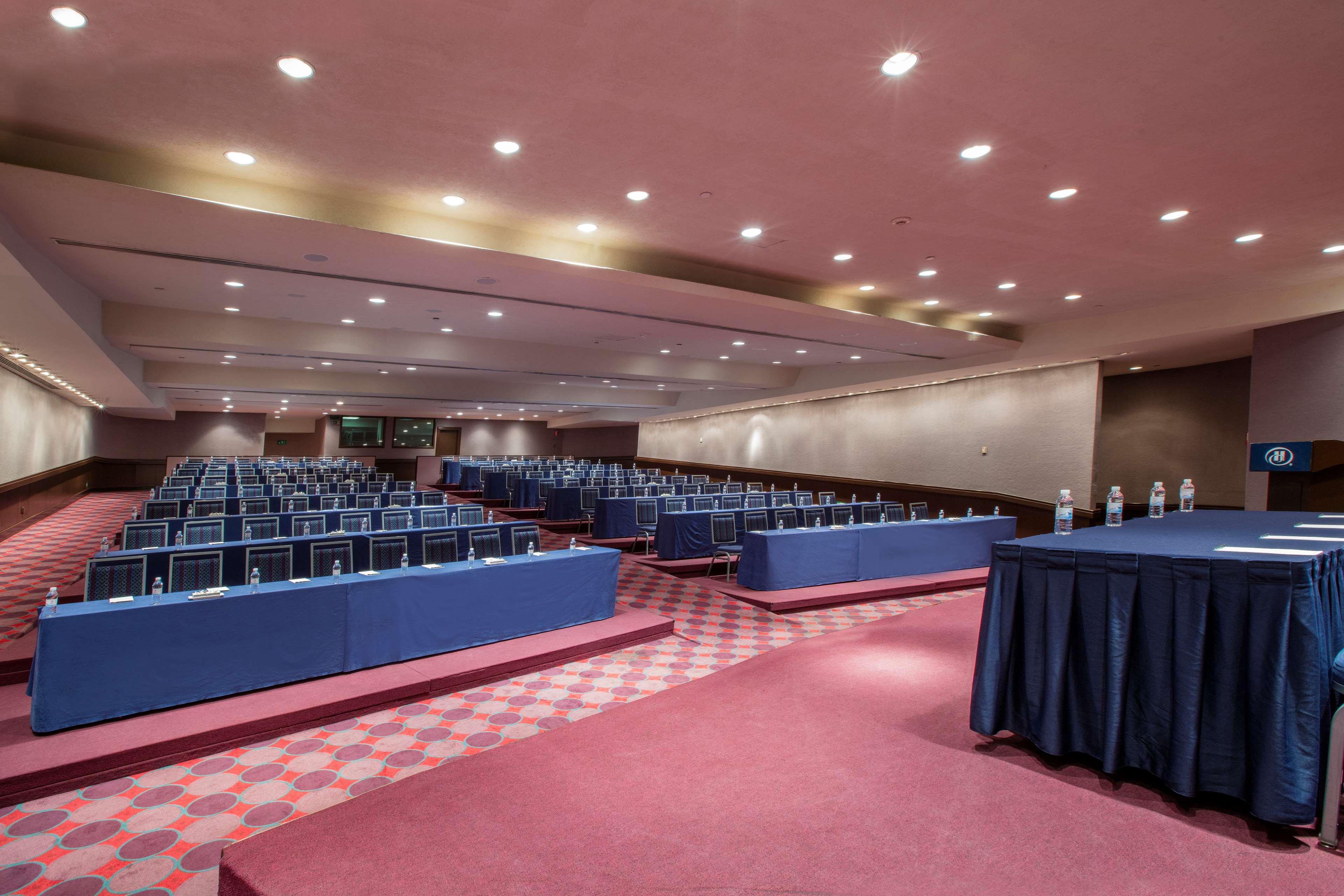 Barcelo Guadalajara Hotel Luaran gambar The European Parliament's conference room