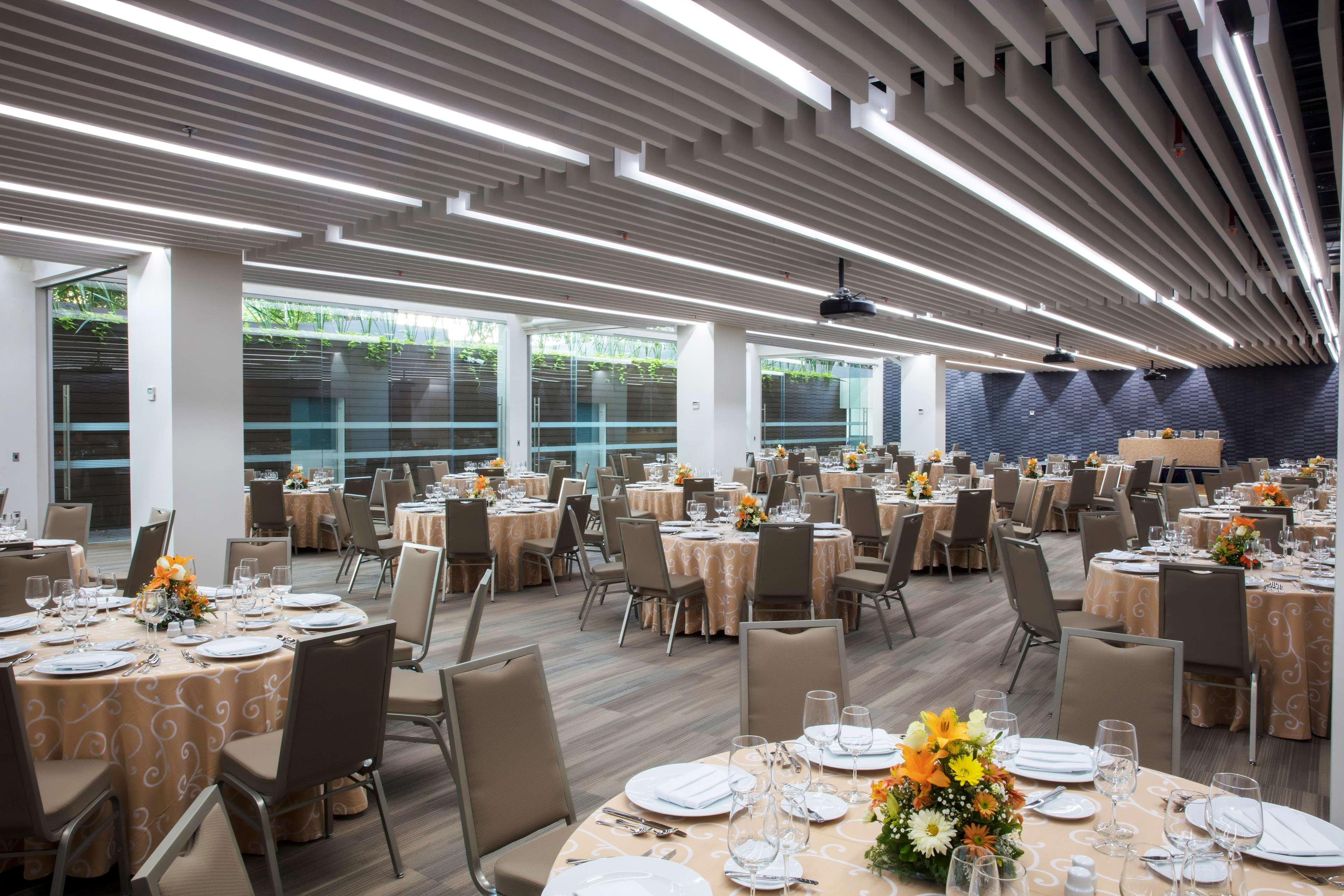 Barcelo Guadalajara Hotel Luaran gambar The ballroom
