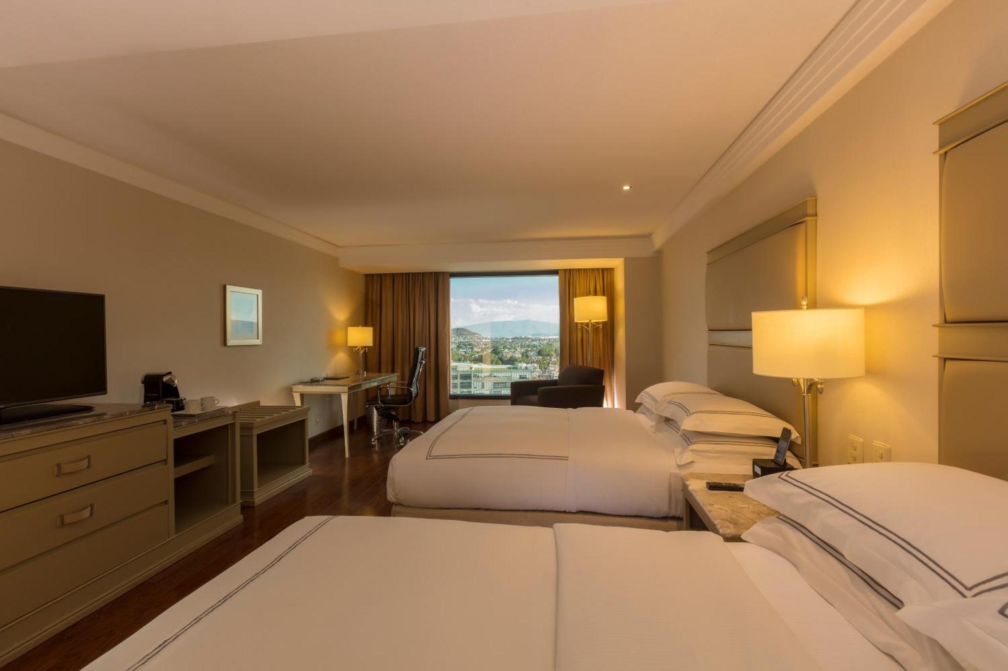 Barcelo Guadalajara Hotel Luaran gambar Deluxe Room